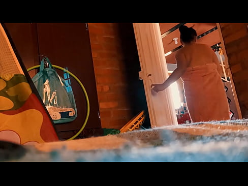 ❤️ Minu onu järgneb mulle duši alla, ta nabib mind, samal ajal kui ma duši all käin. ❤️❌ Pornovideo at porn et.hochu-sex-tomsk.ru ❌️